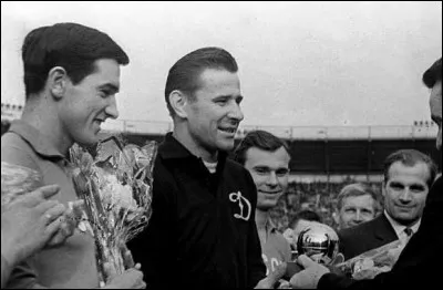 Qui est le seul gardien à avoir remporté le ballon d'or Adidas qui récompense le meilleur joueur de la compétition ?