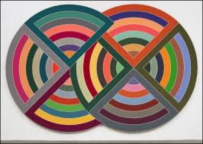 Installez-vous confortablement et servez-vous une petite bière pour saisir l'essence des oeuvres de ce peintre américain considéré comme un précurseur du minimalisme...