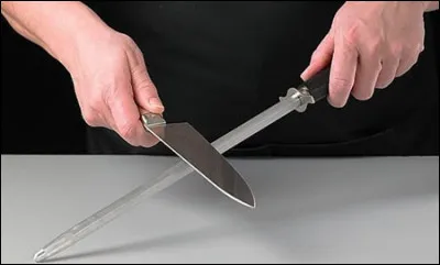 Pourquoi aiguises-tu tes couteaux ?