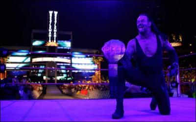 Combien de victoires et de dfaites l'Undertaker a remport/subi  Wrestle Mania XIV ?