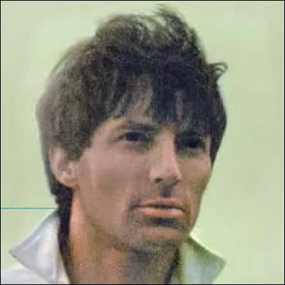 ''Le Petit Âne gris'' est une chanson triste d'Hugues Aufray. Sur quelle photo voit-on l'âne du Poitou ?