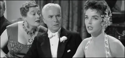 "Un roi a New-York" a été réalisé en 1954. Cependant en quelle année a-t-il été diffusé pour la première fois aux Etats-Unis ?