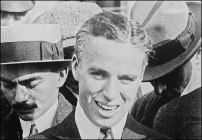 Parmi ces anecdotes sur Chaplin, laquelle est inexacte ?