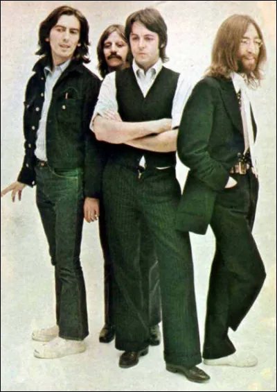 ''While my Guitar Gently Weeps'' est une chanson des Beatles. Quel instrument de musique ne ressemble pas du tout à une guitare ?