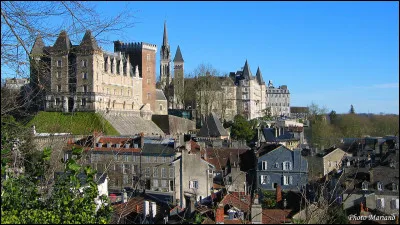 Dans quel pays se trouve la ville de Pau ?