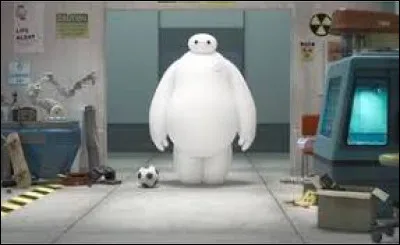 Quelle est la fonction première du robot Baymax dans "Les Nouveaux Héros" ?