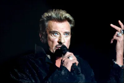 Dans une chanson de Johnny Hallyday, que veut-il allumer ?