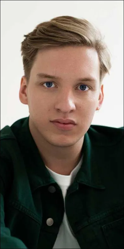 Parmi ces titres de musique, quel titre a chant&eacute; George Ezra ?