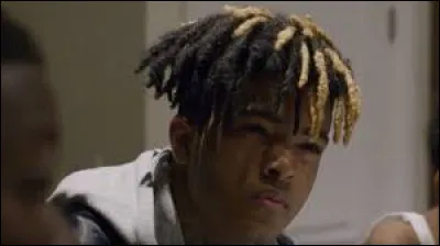 Quel est le titre de sa première chanson publiée ?