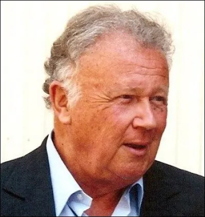 Qui est ce Philippe, journaliste, humoriste, présentateur, écrivain, auteur et dialoguiste ?