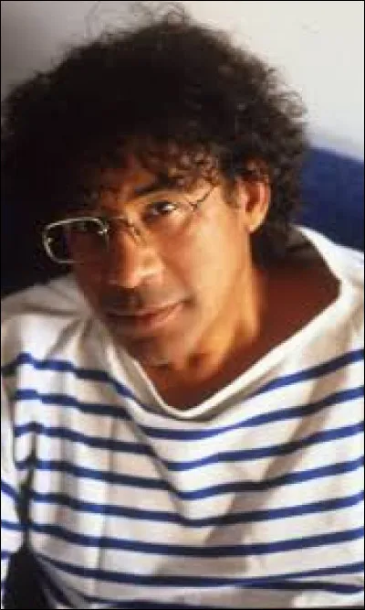 Complétez le titre de cette chanson : "Le Rêve du...