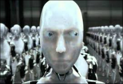 Comment s'appelle le robot traqué par l'officier Del Spooner dans "I, Robot" ?