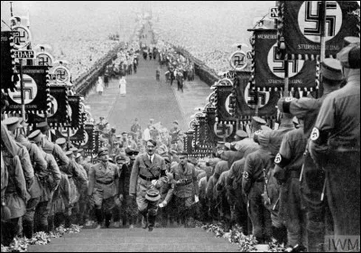 Quelles sont les dates du IIIe Reich ?