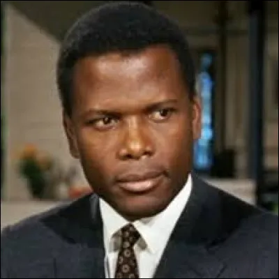 Il a été le premier acteur noir à recevoir, en 1964, l'Oscar du meilleur acteur; il a joué ensuite dans "Devine qui vient dîner ?" et "Dans la chaleur de la nuit" : c'est ... Poitier.