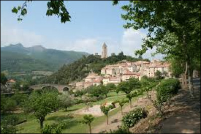 Je vous propose de commencer notre balade dans une des Plus Beaux Villages de France, à Olargues. Village d'Occitanie, dans le parc naturel régional du Haut-Languedoc, il se situe dans le département ...