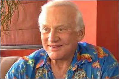 Qui est Buzz Aldrin ?