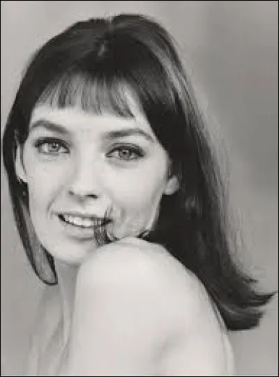 ''Mon amour, mon ami'' est une chanson de Marie Laforêt. Quelle nationalité avait choisie la chanteuse et actrice ?