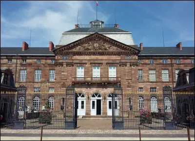 Dans quelle ville du Bas-Rhin le château des Rohan se trouve-t-il ?