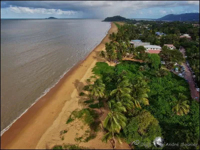 "Dune" est le titre d'un roman de Frank Herbert.