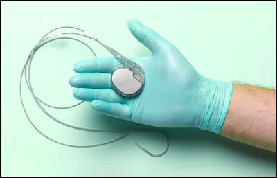 Exercices, acupuncture, paracétamol, voire opioïdes, les lombalgies résistent à tout. Ce pacemaker en est peut-être la solution, il diffuse des influx électriques pour soulager les douleurs chroniques.
Quelle partie du corps est principalement douloureuse en cas de lombalgie ?