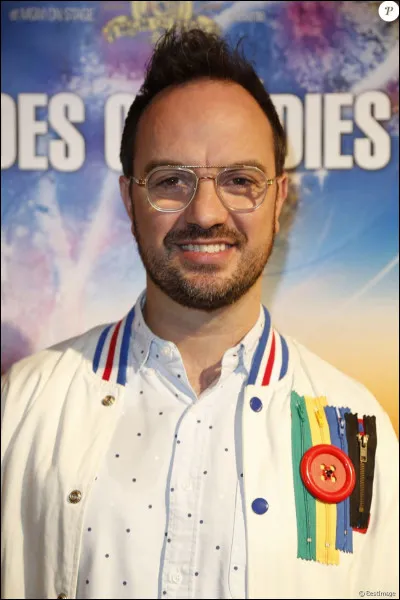 En 2017 il anime les 2 demi-finales de l'Eurovision mais avec qui ?