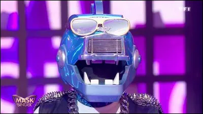 Qui était dans le dino ?