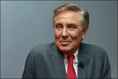 Avec qui ne présente-t-il pas "La Bonne Torche" sur RTL ?