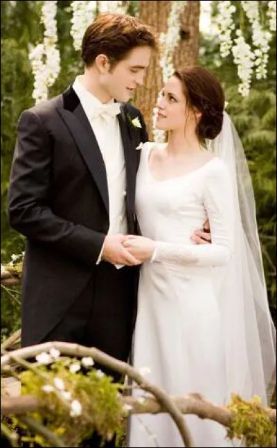 Dans quel film Bella et Edward se marient-ils ?