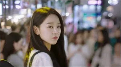 De quel instrument de musique Woo Seo-Ri joue-t-elle ?