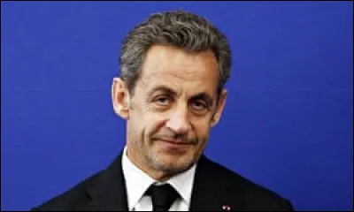 Dans un débat télévisé en 2012, que répond-il à François Hollande ?