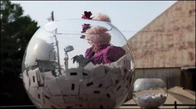 Combien Katniss a-t-elle d'inscriptions pour les Hunger Games à 16 ans ?