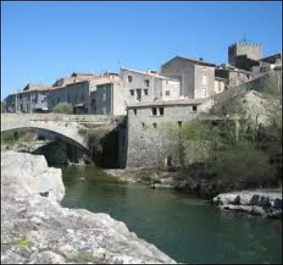 Je vous propose un petit tour dans l'ancienne région Languedoc-Roussillon, à Ribaute. Village des Basses Corbières, dans la vallée de l'Orbieu, il se situe dans le département ...
