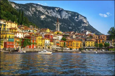 Retour en Italie sur les bords du lac de Côme, dans quelle région ?