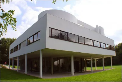 Cet architecte d'origine suisse monte à Paris dans les année 20 pour y construire des habitations nouvelles. De qui s'agit-il ?