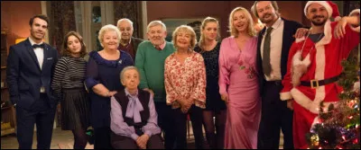 Jean-Pierre d&eacute;cide de demander Marjorie en mariage. Mais il veut qu'une personne apporte la bague au bon moment. &Agrave; qui la confie-t-il ?