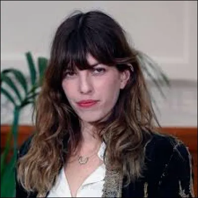 Qui est la mère de cette femme ?