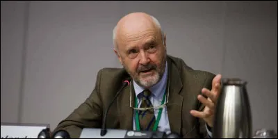 Cet homme politique, militant écologiste, a été candidat à l'élection présidentielle française de 1981, puis ministre de l'Environnement de 1988 à 1992 : c'est ... Lalonde.