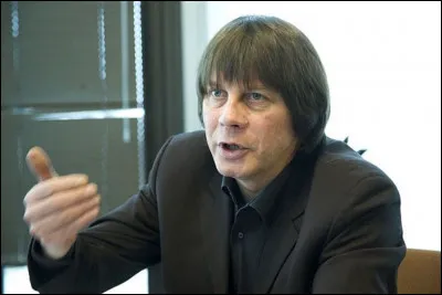 Syndicaliste, il a été l'une des figures principales des grèves de novembre-décembre 1995, puis secrétaire général de la CGT de 1999 à 2013 : il se prénomme ...