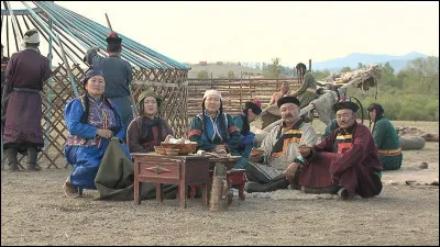 Qui sont les nomades sibériens d'une origine mongole, concentrés dans la région de la Bouriatie.Ils élèvent des brebis, des chevaux et des poneys ?