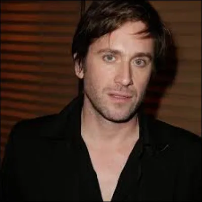 Comment s'appelle le père de cet homme ?