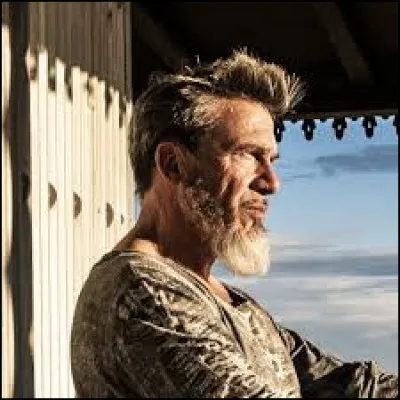 Florent Pagny chante ''Rafale de vent''. L'avion de chasse Rafale était opérationnel en 2001. Quel président français a été le premier à vendre cet avion à un pays étranger ?