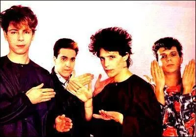 'Un visage de fille tout souriant, blouissant'