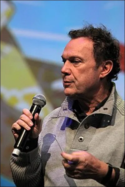 Fait facilement son trou, c'est la...