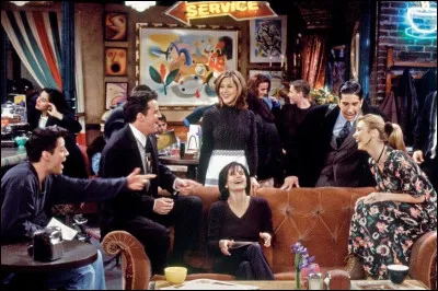 Comme les Friends, Nelson aime traîner au café avec ses amis.