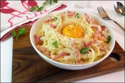 Les pâtes à la carbonara est une recette de pâtes d'origine espagnole.