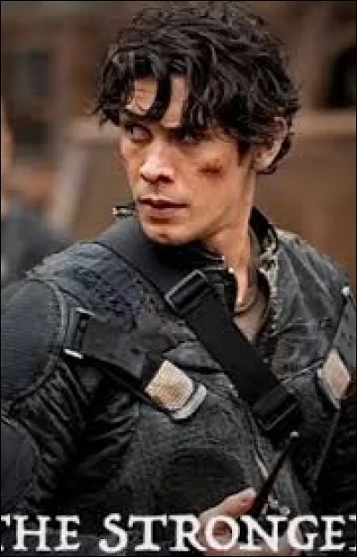 De qui parle Octavia quand elle dit "tu l'aimes" à Bellamy ? (saison 5)