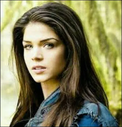 Qui Octavia a-t-elle embrassé ?