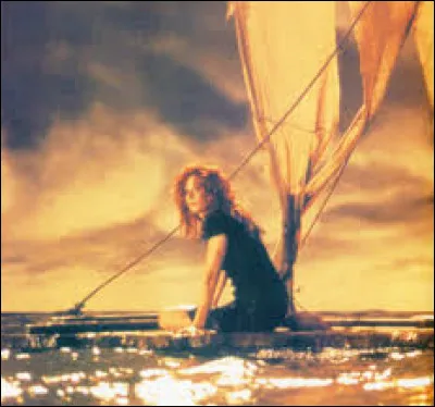 Avec quel chanteur britannique Mylène Farmer a-t-elle chanté "Les Mots" ?