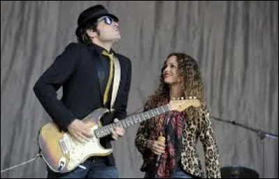 Retrouvez le titre chanté par Vanessa Paradis et M :