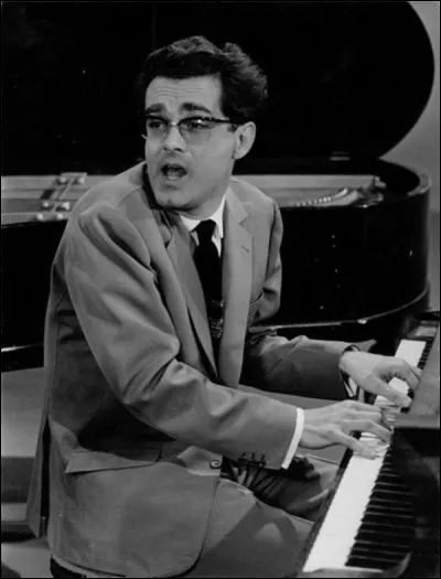 Michel Legrand, mort le 26 janvier 2019, a été récompensé aux Oscars 1969 pour la meilleure chanson originale pour dans "L'Affaire Thomas Crown". Quel est le titre de la version française, écrite sur des paroles d'Eddy Marnay et chantée par Michel Legrand lui-même en 1969 ?